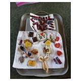 SEVERAL TYPES OF LAPEL PINS