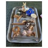 COSTUME JEWELRY PINS CLIP EARRINGS MISC