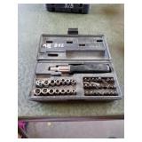 SMALL SOCKET AND DRIVER SET