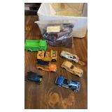 BAG OF DOMINOES, HOT WHEELS AND OTHER TOY