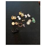 VINTAGE COSTUME CLIP-ON EARRINGS