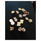 VINTAGE COSTUME JEWELRY CLIP-ON EARRINGS