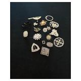 VINTAGE BROOCHES