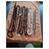 7 COSTUME JEWELRY NECKLACES