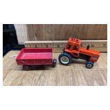 NEW HOLLAND MINIATURE TRACTOR AND TRAILER