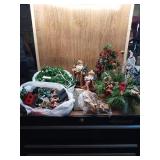 SEVERAL CHRISTMAS DECORATIONS