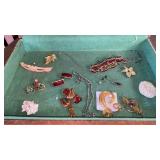 SILVERWARE BOX WITH VARIETY CUSTOM JEWELRY