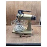 SUNBEAM MIXMASTER WITH ACCESSORIES