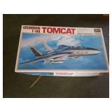 GRUMMAN F-14A U S NAVY FIGHTER 1/72 SCALE