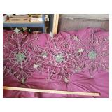 METAL 26" WALL HANGINGS