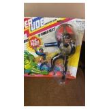 - G I JOE- SUPER KOE COMMANDER AND THE POWER V