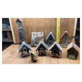 ASSORTMENT OFWOODEN BIRD HOUSES AND WELCOME SIGN