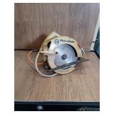 BLACK AND DECKER CIRCULAR SAW