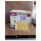 RIVAL 4 QUART ELECTRIC ICE CREAM MAKER, BOXED