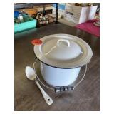 ENAMEL BEDSIDE POT AND SPOON