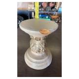CERAMIC PEDESTAL