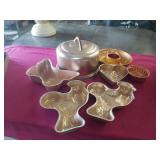 CAKE PAN AND JELLO MOLDS