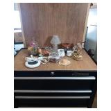 VARIETY OF HOME DECOR ITEMS