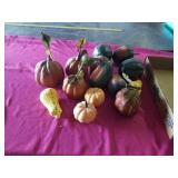 DECORATIVE PUMPKINS AND GUORDS