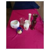 VARIETY OF FLOWER VASES
