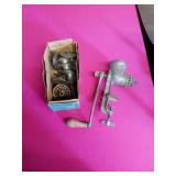 CLIMAX FOOD AND MEAT CHOPPER WITH ACCESSORIES AND