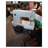 KENMORE SEWING MACHINE AND FOOT PEDAL
