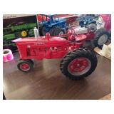 FARMALL PRECISION TRACTOR, 16"X9"
