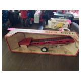 ERTL PORTABLE TOY ELEVATOR