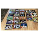 26 - TOPPS BASEBALL CARDS -2010