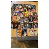 32 MIXED NBA PLAYERS CARDS