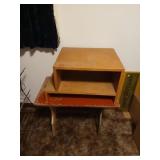 SMALL TABLE WITH DETACHABLE WOOD RISER BOX, METAL
