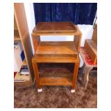 SMALL ROLLING CABINET, WOOD RISER BOX AND SWIVEL