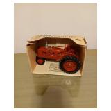 TOY FARMALL H METAL DIECAST TRACTOR