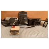 2 MINOLTA CAMERAS , FILTER AND FLASH