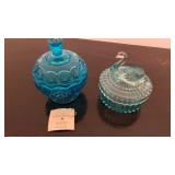 SMITH GLASS CO DISH AND SWAN VINTAGE POWDER DISH