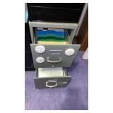 2 DRAWER GRAY METAL FILE CABINET WIITH FILE
