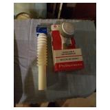 SHOWER HEAD AND AN EXTENSION TUBE