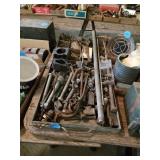 MIXTURE OF LARGE AND SMALL BOLTS, NUTS,