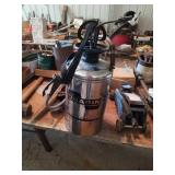 CHAPIN 2 GALLON SPRAYER