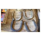4 HORSE SHOES