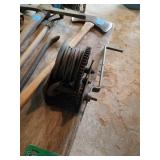 VINTAGE HANDCRANK WINCH