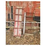 1 SIDE BOARD AND A GATE