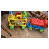 V TECH TODDLER SIT AND PLAY TOY WITH BLOCKS