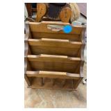 4 DIVIDED MAGAZINE RACK