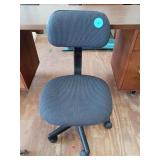 SMALL ROLLING OFFICE CHAIR