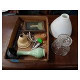 BOX WITH PICTURE BUTTER MOLD VASE DIPPER