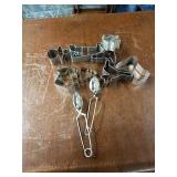 COOKIE CUTTERS TEA HOLDERS