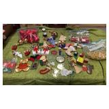 CHRISTMAS ORNAMENTS AND DECORATIONS