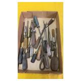 BOX OF SCREW DRIVERS