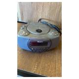 MEMOREX ALARM CLOCK RADIO AND CD PLAYER